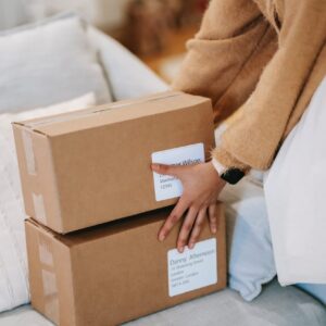 Drop shipping and Wholesaling: Understanding the Key Differences